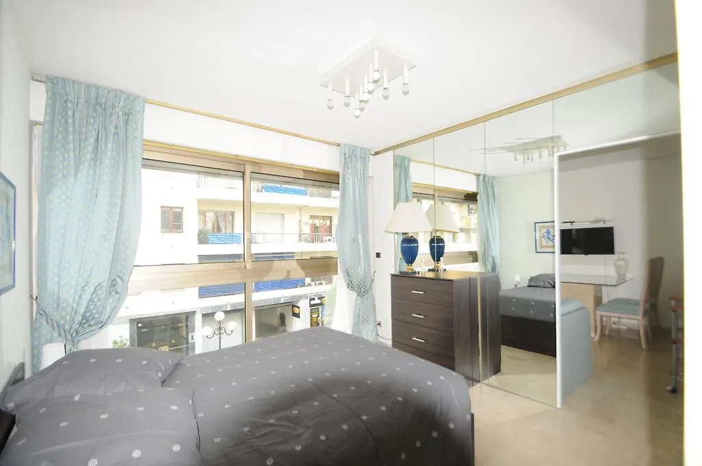 Apartment Centre Promenade With Terrace Next To The Sea In The Pedestrian Area